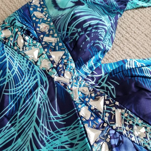 Peacock print dress, gown, evening gown, wow dress, gorgeous, elegant dress - Picture 3 of 7